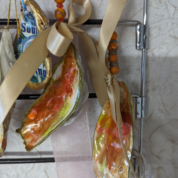 Custom Orders Handcrafted & decoupaged Oyster Clam shells florals animals Maps - Picture 4 of 14